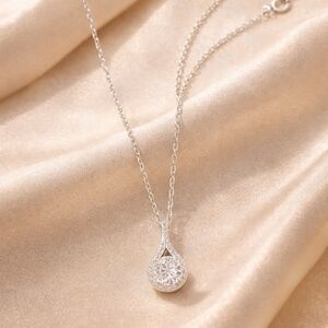1 Ct Moissanite Pendant Necklace D Color 6.5mm Sparkly Solitaire